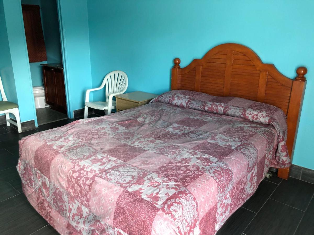 Slumberland Motel Санфорд Екстериор снимка